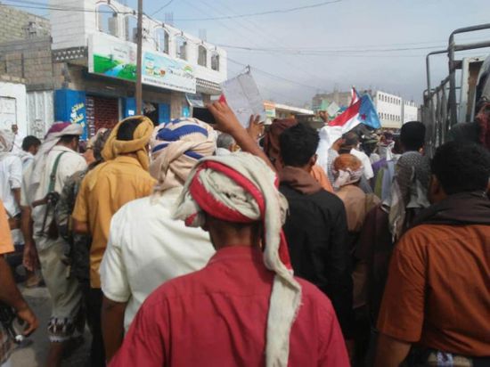 مسيرة جماهيرية لتأييد "الإدارة الذاتية" في لودر بأبين (صور)