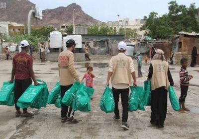 "سلمان للإغاثة" يوزع كسوة العيد على 40 ألف طفل