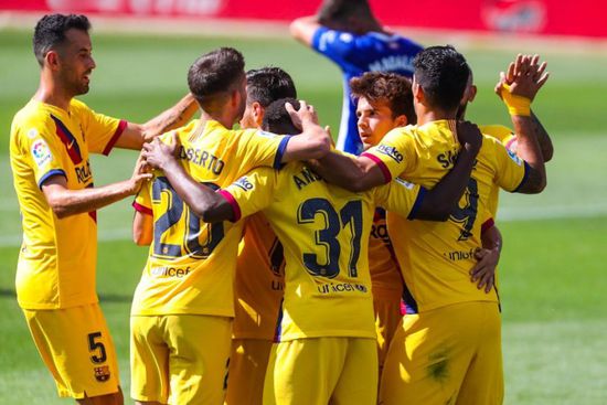 ميسي يقود برشلونة لاكتساح ألافيس بخماسية في الدوري الإسباني
