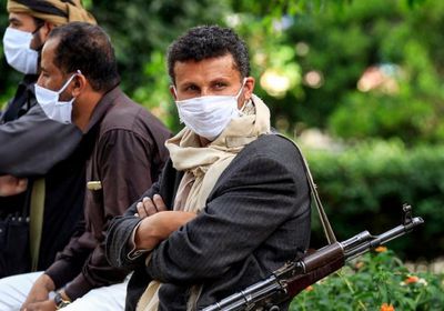 مليشيا الحوثي ترفع قيود كورونا وتبقي على الابتزاز