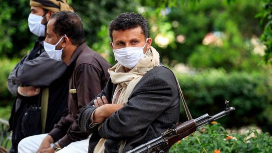 مليشيا الحوثي ترفع قيود كورونا وتبقي على الابتزاز