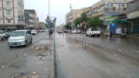 الأمطار الغزيرة تحاصر ردفان فجرًا