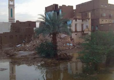 إنقاذ أسرة في شبام بعد انهيار منزلها بسبب الأمطار