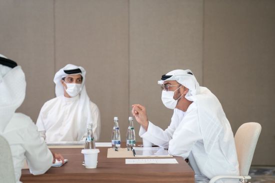 بن زايد يطلع على خطط جهاز أبو ظبي للاستثمار المستقبلية