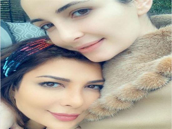 بالفيديو.. ابنة أصالة تغني في حفل خطوبتها