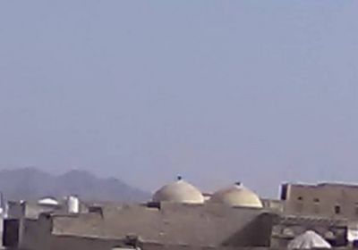 قذيفتان حوثيتان تصيبان مسجدا ومنزلا في حيس