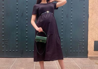 دنيا بطمة بالأسود في أحدث إطلالتها (صور)