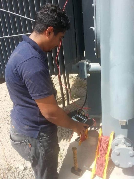 إصلاح العطل المُتسبب بانفطاع الكهرباء بالتواهي