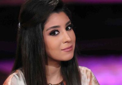 آيتن عامر تحتفل بعيد زواجها (فيديو)