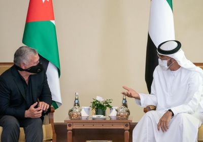 ولي عهد أبو ظبي يرحب بالعاهل الأردني في الإمارات (صور)