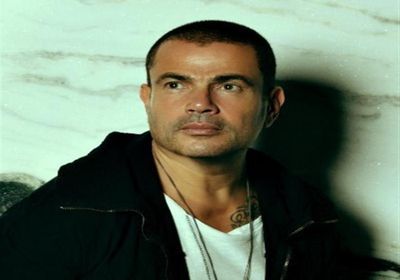 بالفيديو.. عمرو دياب يصور كليب جديد في شارع المعز