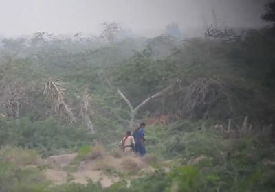 لحظة تصفية قيادي حوثي أشرف على استهداف المرازيق