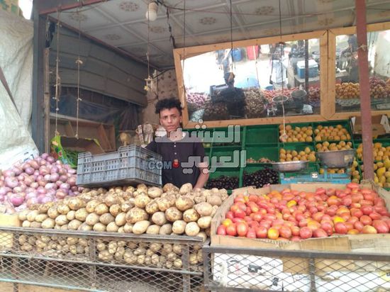 بالصور ..تعرف على أسعار الخضروات والفواكه في أسواق أبين  