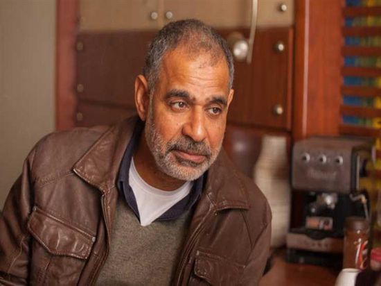 محمود البزاوي يشيد بـ محمد صلاح بعد رفعه العلم المصري أثناء التتويج بالدوري الإنجليزي