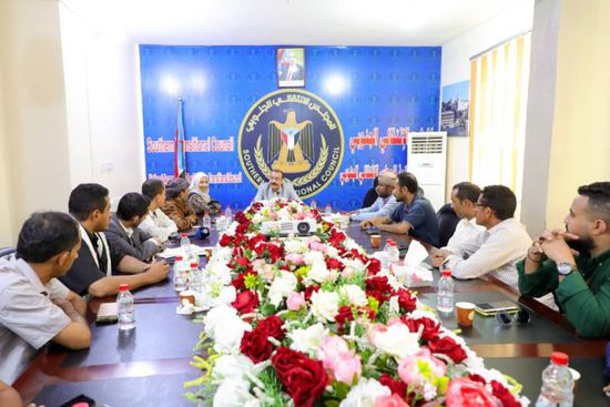 بن بريك يطلع ممثلي الجاليات الجنوبية على مسار مفاوضات الرياض