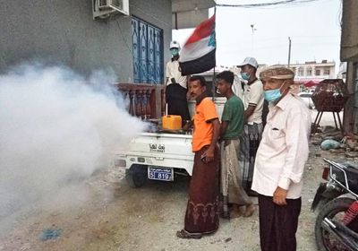 تنفيذ المرحلة الثالثة من حملة مكافحة الحميات بالشحر