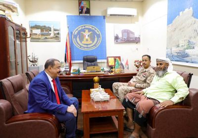 مدير الحبيلين يطلع الإدارة الذاتية على احتياجات المدينة