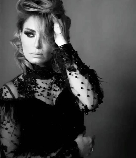 بالصور.. منة فضالي تخضع لجلسة تصوير جديدة