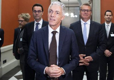 فضائح «فيفا» تتسبب في استقالة المدعي العام السويسري
