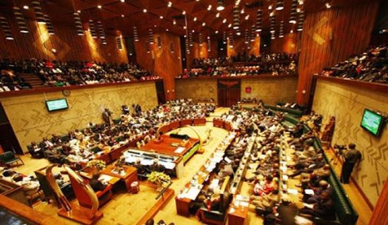  كورونا يُصيب 26 نائبًا وموظفًا بالبرلمان الزامبي