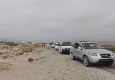 أبناء المسيلة يزحفون إلى الغيضة للمشاركة بفعالية تأييد الإدارة الذاتية (صور)