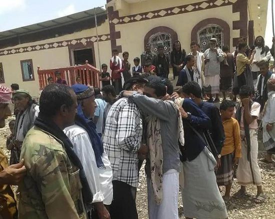 لقموش بشبوة تستقبل أسيرًا محررًا من سجون الحوثي