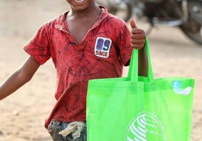 1700 كسوة عيد للأطفال بعدن