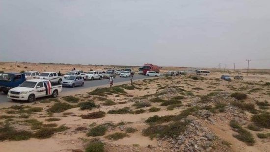 شاهد.. مليشيا الإخوان تحتجز المواكب الجماهيرية بمدخل الغيضة