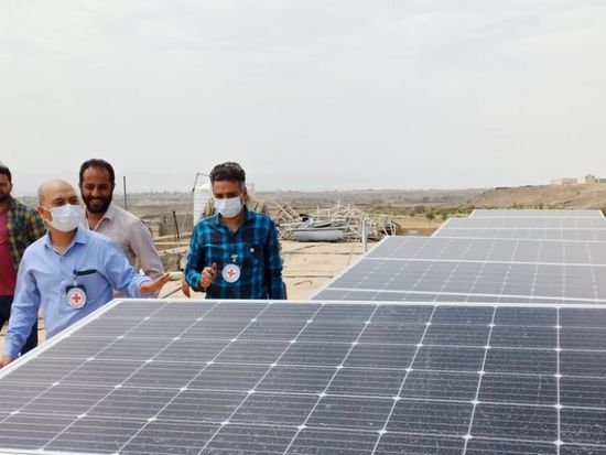 بجهود الصليب الأحمر.. تشغيل مستشفى عومرة بالطاقة الشمسية