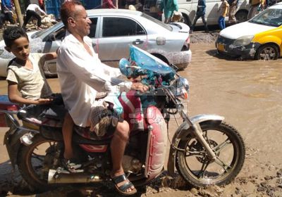 أمطار ردفان تعرقل حركة السير