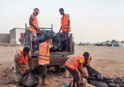 "الدولية للهجرة" تتبنى حملة نظافة في تبن