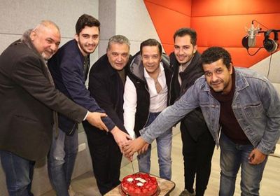 مدحت صالح يحتفل بطرح أغنيته الجديدة "قربلي"