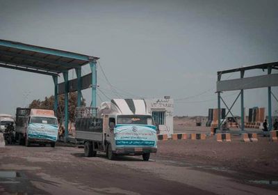 بالصور.. إمدادات غذائية دعما للقوات الجنوبية في شقرة