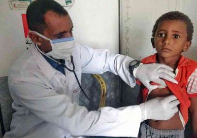 أطباء "الهلال الإماراتي" يعالجون مرضى السوادية