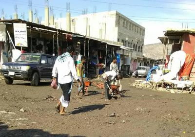 "إنقاذ ردفان" تنتشل مخلفات السيول من الحبيلين