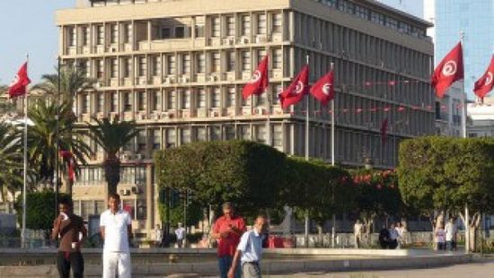 رفضت تقديم تقاريرها المالية.. تونس تقرر حل 12 حزبًا
