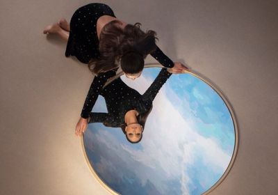 إليسا تروج لألبومها الجديد "صاحبة رأي" (فيديو)