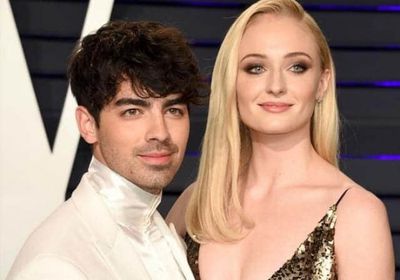 النجمة صوفي تيرنر ترزق بمولودها الأول