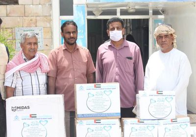 مستلزمات وقاية من "كورونا" لـ"صحة الشحر"