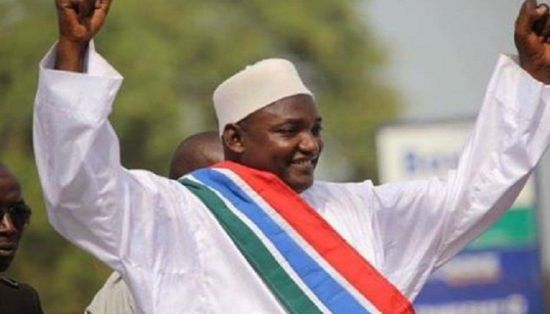 رئيس جامبيا يبدأ العزل الذاتي بعد إصابة نائبه بكورونا