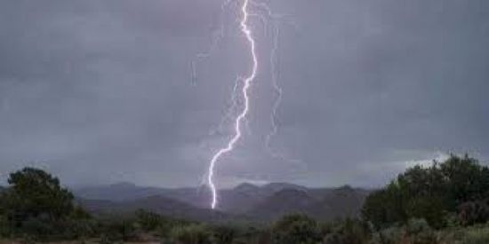 أمطار غزيرة في شبوة والأرصاد تحذر