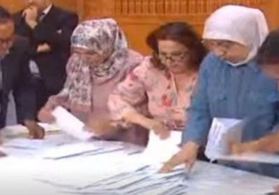 فرز أصوات نواب البرلمان التونسي على سحب الثقة من الغنوشي