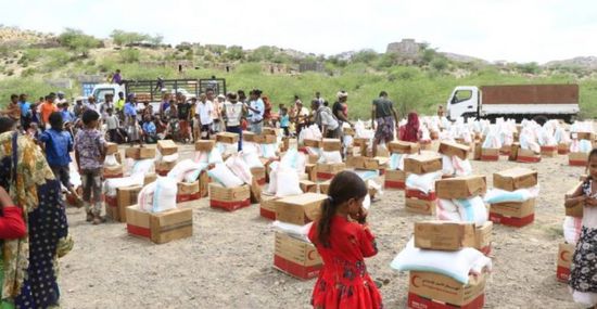 توزيع 50 طنًا من المساعدات الإماراتية في الوازعية