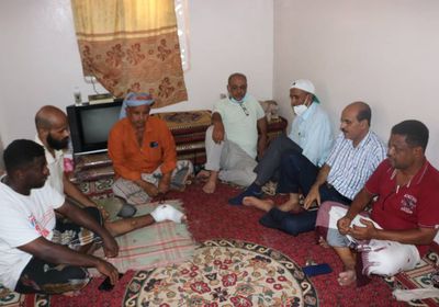 وفد "انتقالي حضرموت" يطمئن على الحالة الصحية للمناضل حسين البيض