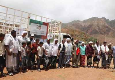 استباقا لعيد الأضحى.. مساعدات إماراتية إلى أهالي شرق سقطرى