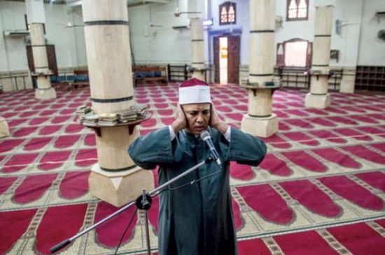 مصر.. إحالة المتسببين في واقعة أذان المغرب إلى التحقيق