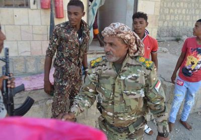 مدير أمن سقطرى يقف على جاهزية المراكز الأمنية (صور)