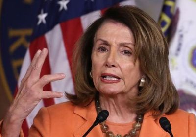 رئيسة مجلس النواب الأمريكي: ترامب يردد معلومات مضللة عن كورونا