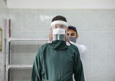 أطباء بلا حدود تدعو فرقها باليمن إلى الالتزام بالاحترازات