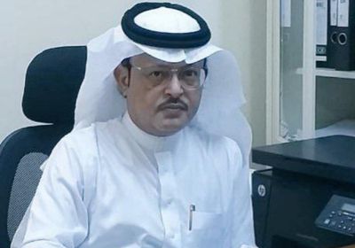 سياسي سعودي يُهاجم الرحبي بسبب الأحمر (تفاصيل)